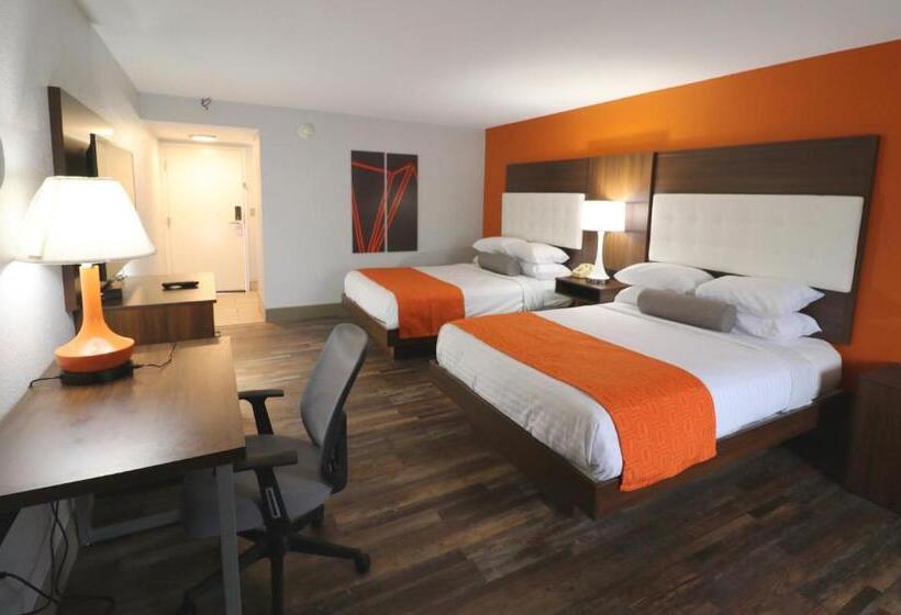 فندق Howard Johnson By Wyndham Downtown Gatlinburg