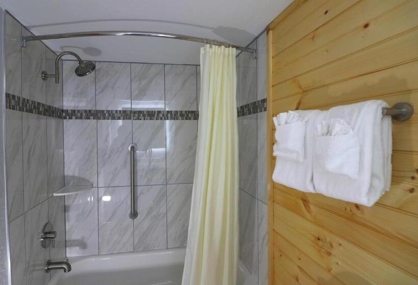 فندق Howard Johnson By Wyndham Downtown Gatlinburg