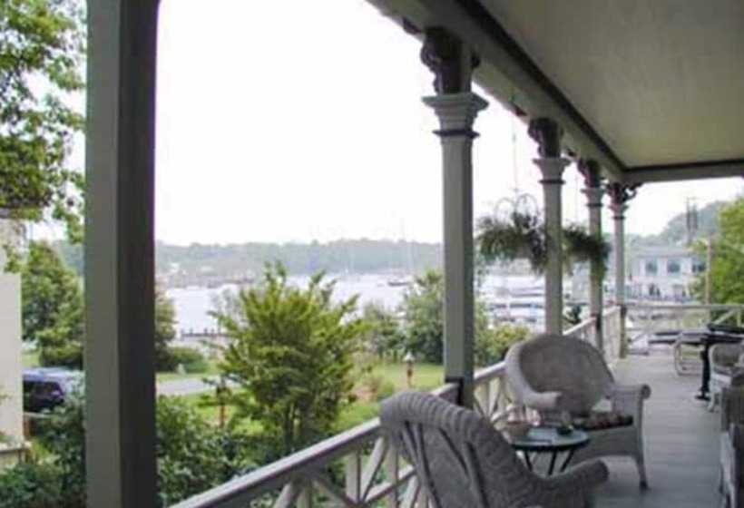 فندق Inn At The Canal Bed & Breakfast