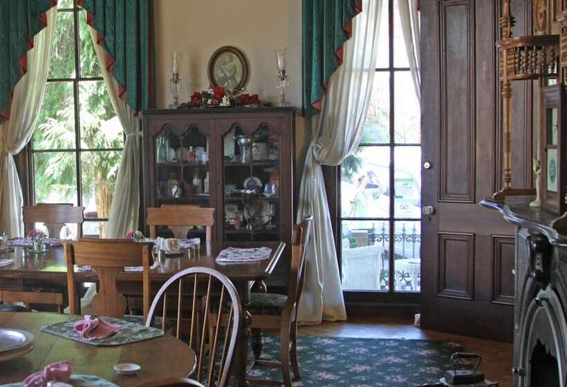 酒店 Inn At The Canal Bed & Breakfast