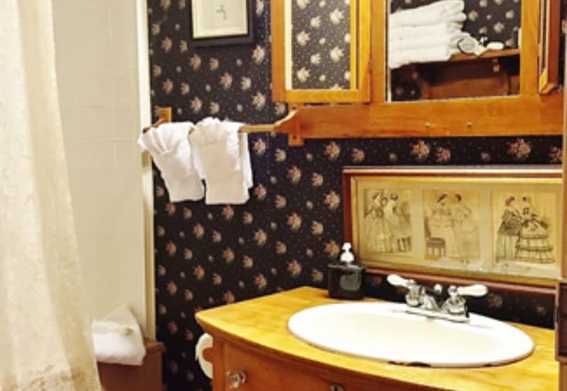 酒店 Inn At The Canal Bed & Breakfast