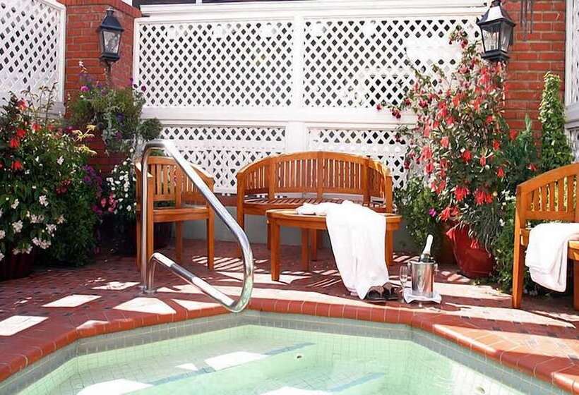 ホテル Inn On Summerhill