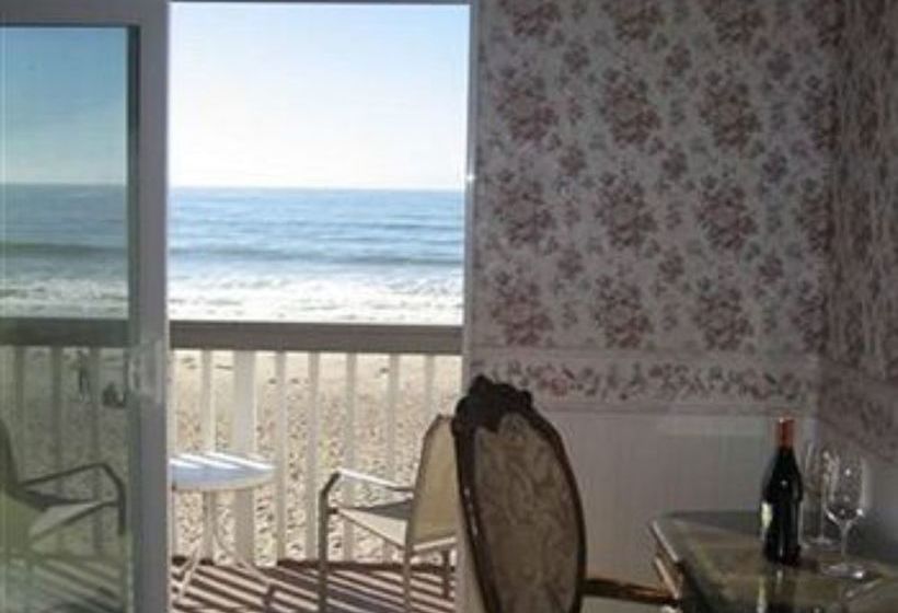 فندق Inn on the Beach