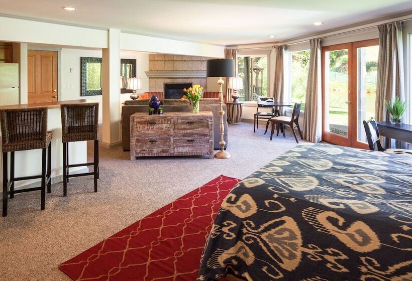 فندق Inn On The Creek