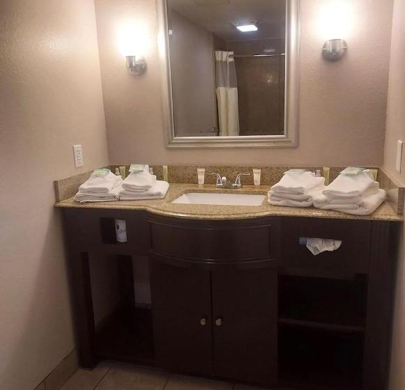 فندق Inn On The Green Florida