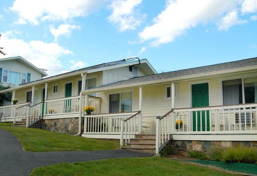 בית מלון כפרי Inn On The Hill