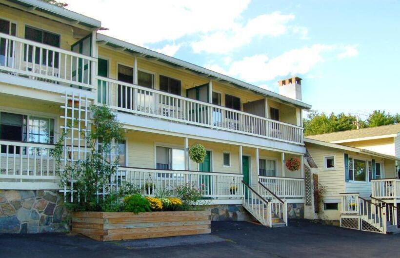 בית מלון כפרי Inn On The Hill