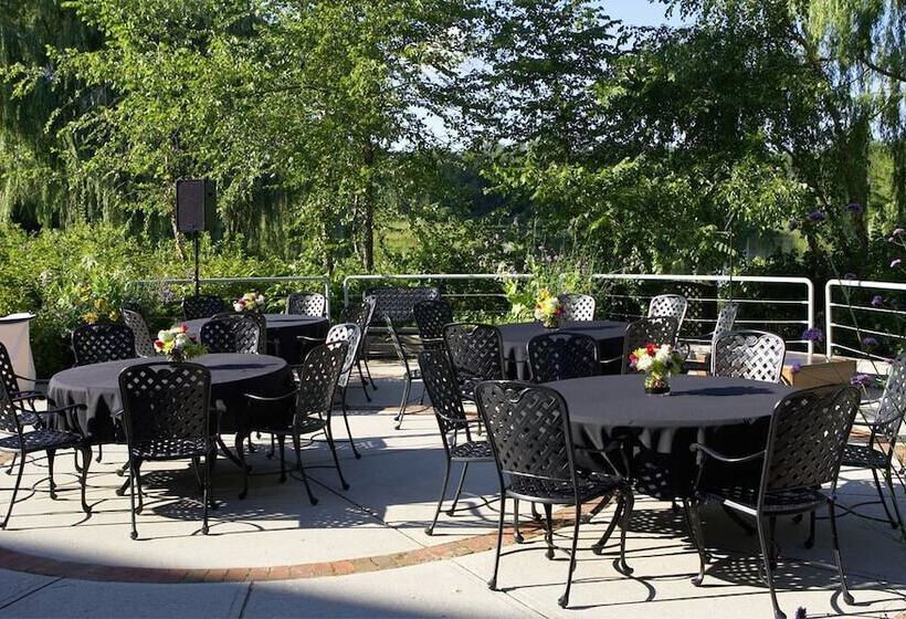 فندق Inn On Woodlake