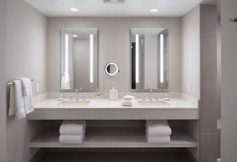 فندق Inn On Woodlake