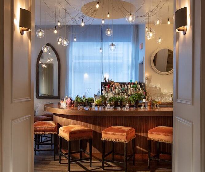 هتل International House