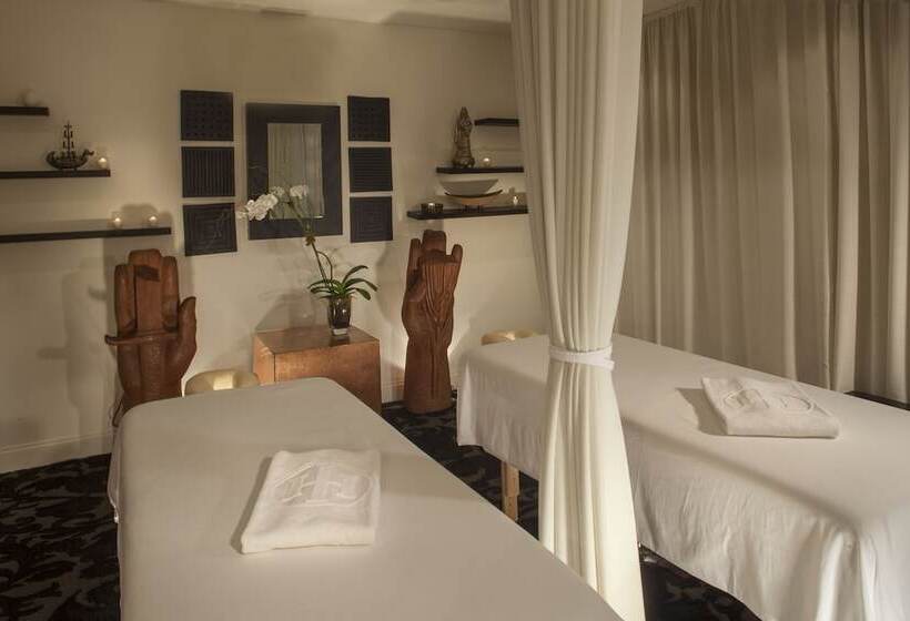 هتل International House