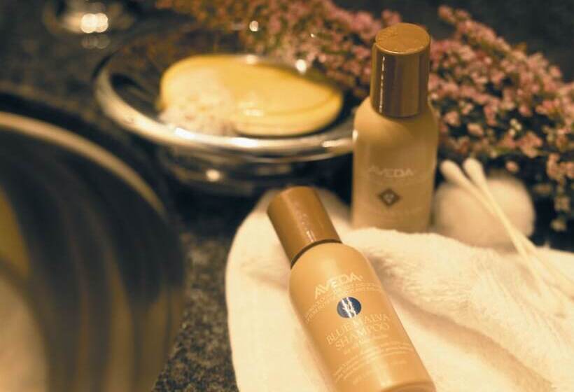 هتل International House