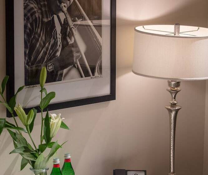 هتل International House