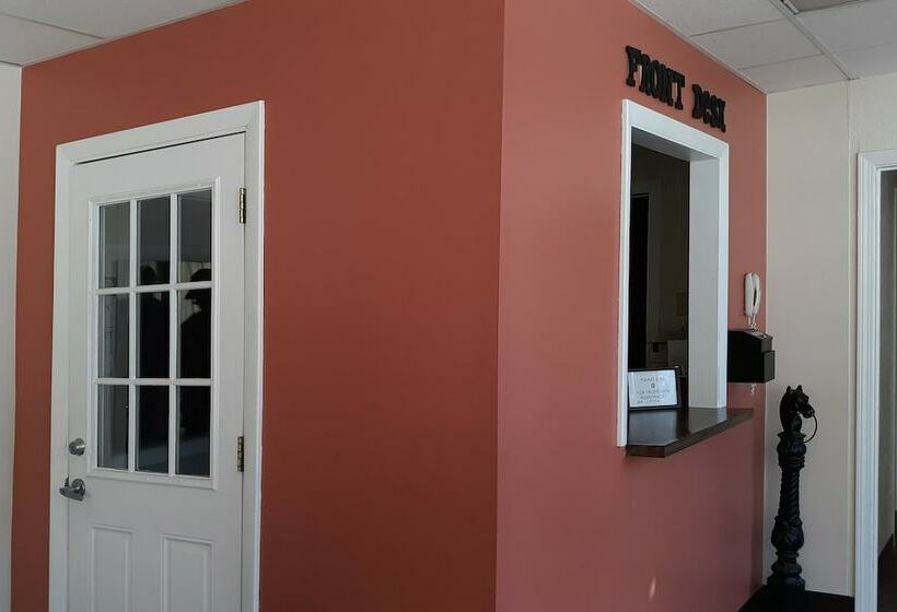 酒店 Iron Horse Inn