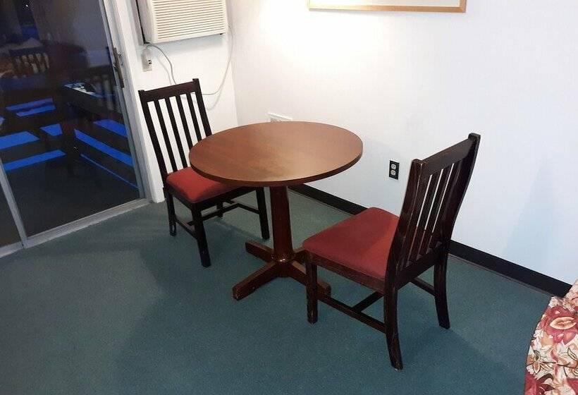 酒店 Iron Horse Inn