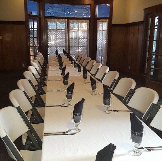 ホテル Irwin Street Inn