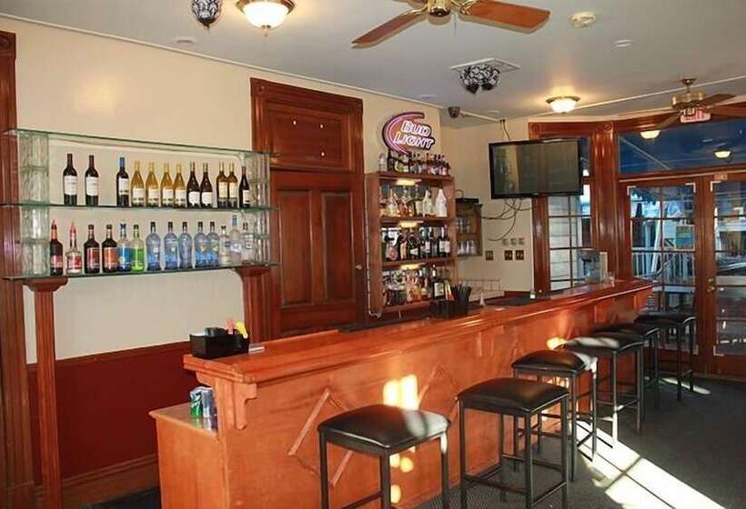 ホテル Irwin Street Inn