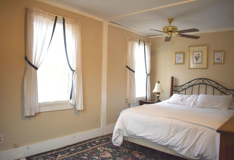 ホテル Isaac Merrill House