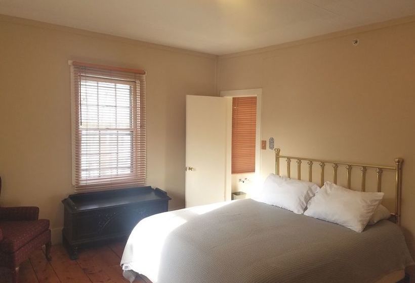 ホテル Isaac Merrill House