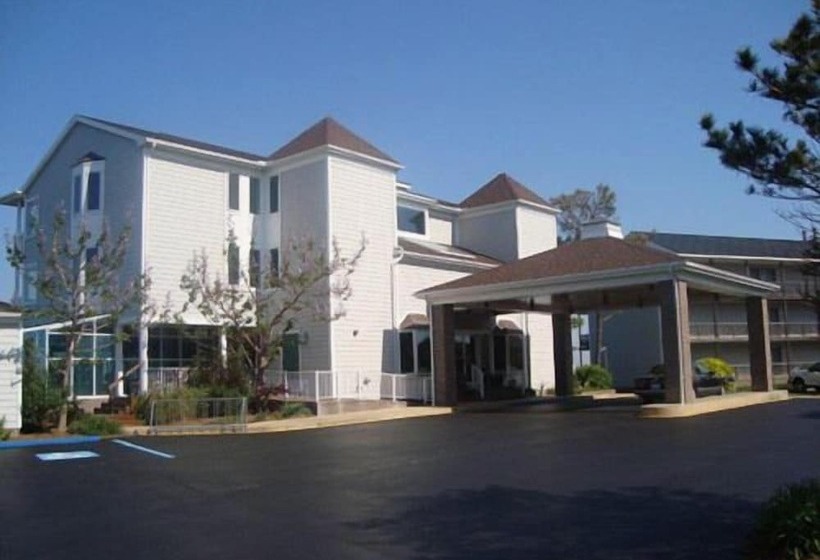 فندق Island Resort