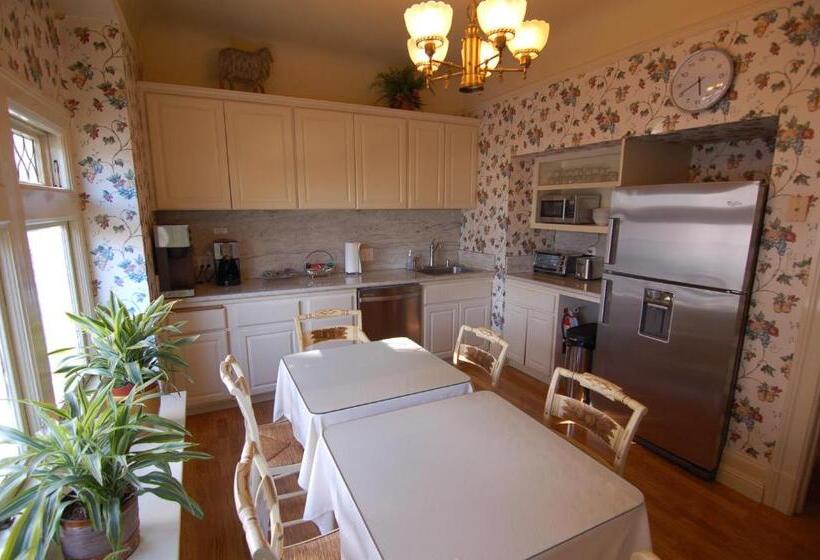 בית מלון כפרי Jackson Court