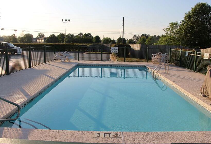 هتل Jameson Inn Perry