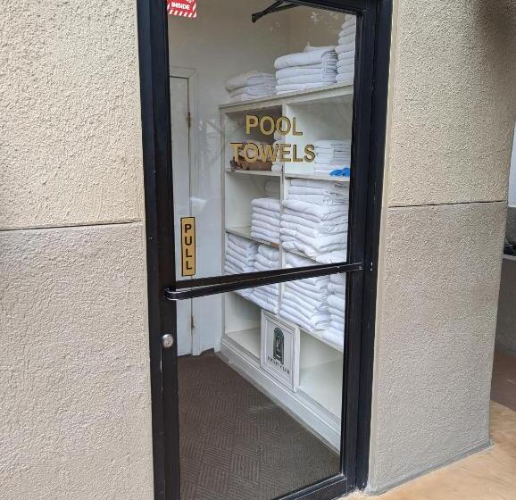 호텔 Jockey Club 2 Bed 2 Ba