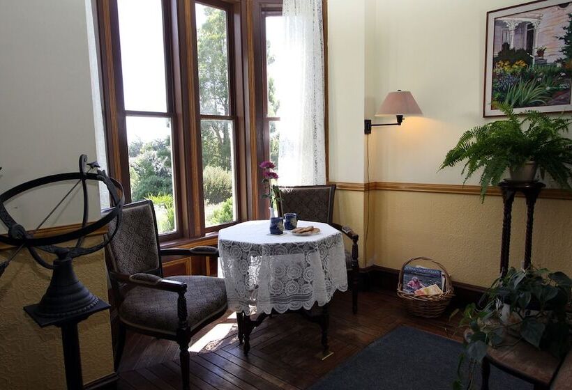 Отель Joshua Grindle Inn