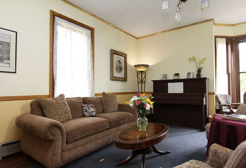 Отель Joshua Grindle Inn