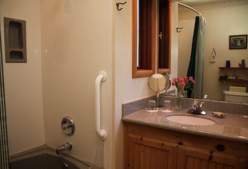 Отель Joshua Grindle Inn