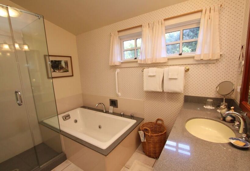 Отель Joshua Grindle Inn