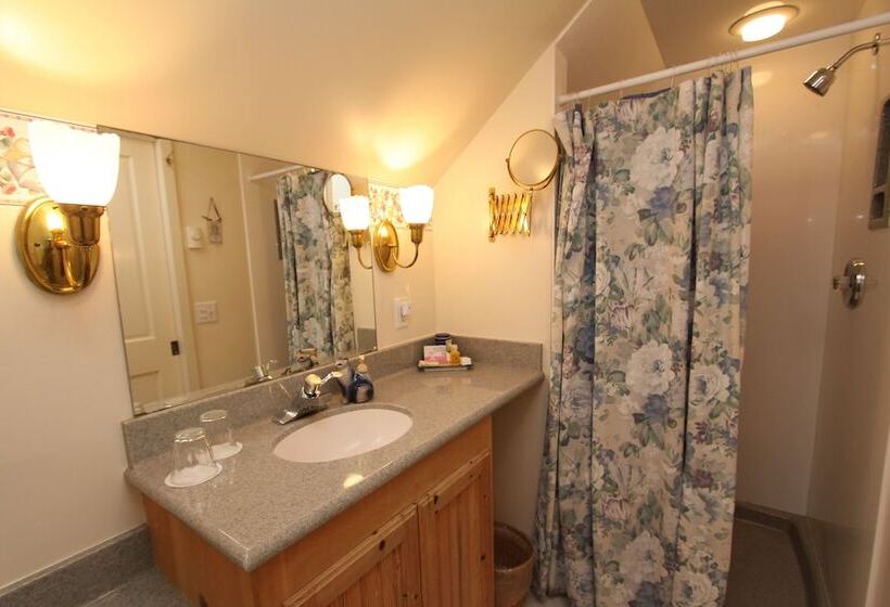 Отель Joshua Grindle Inn