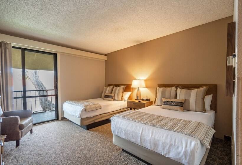 فندق Kellogg West Conference Center And