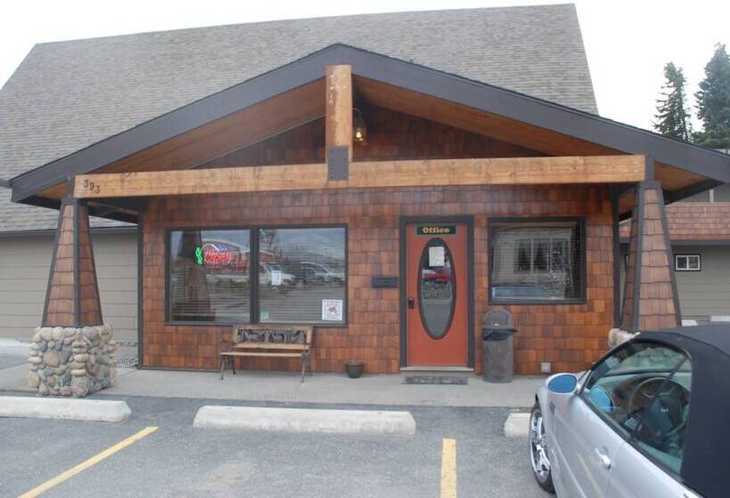 בית מלון כפרי Kenai River Lodge