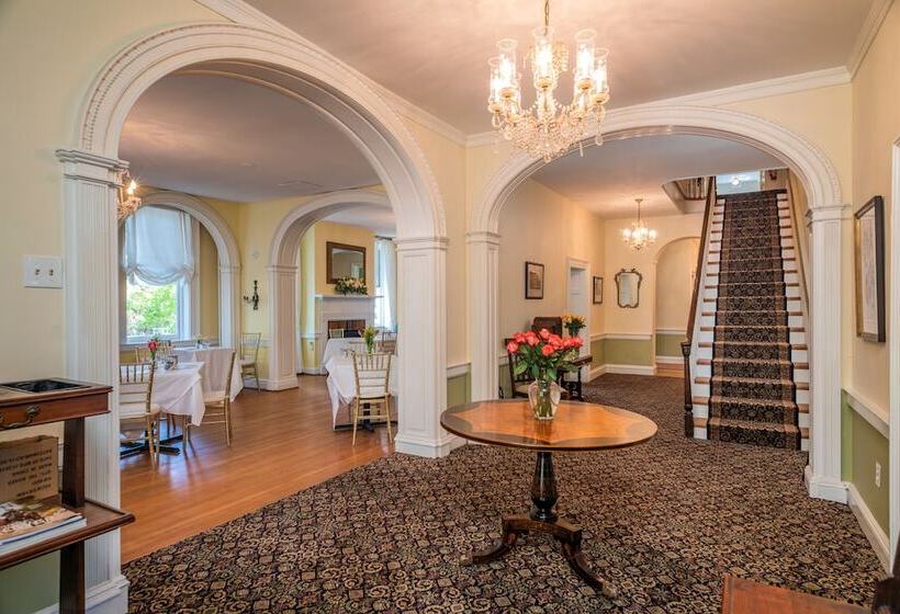 酒店 Ironclad Inn & Bourbon Room