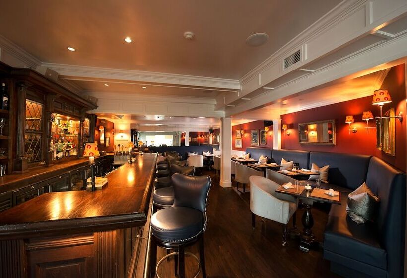 فندق Kennebunkport Inn