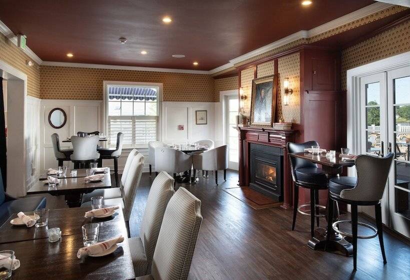 فندق Kennebunkport Inn