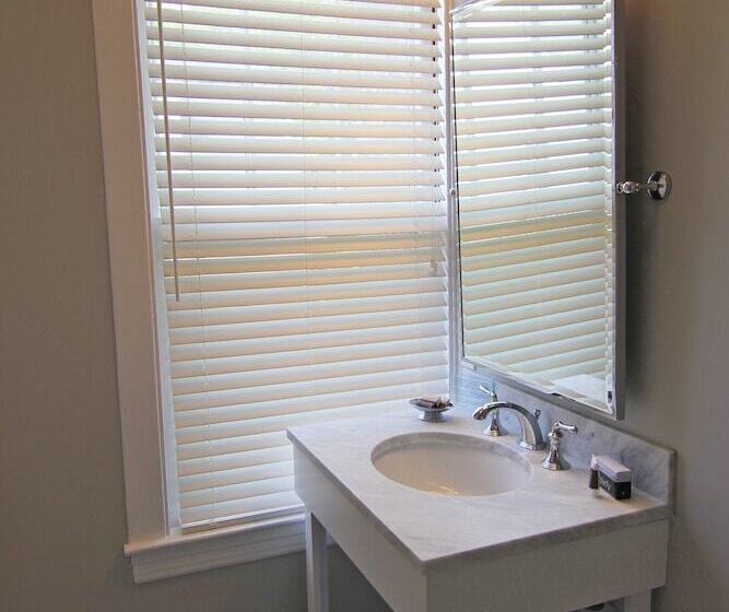 فندق Kennebunkport Inn