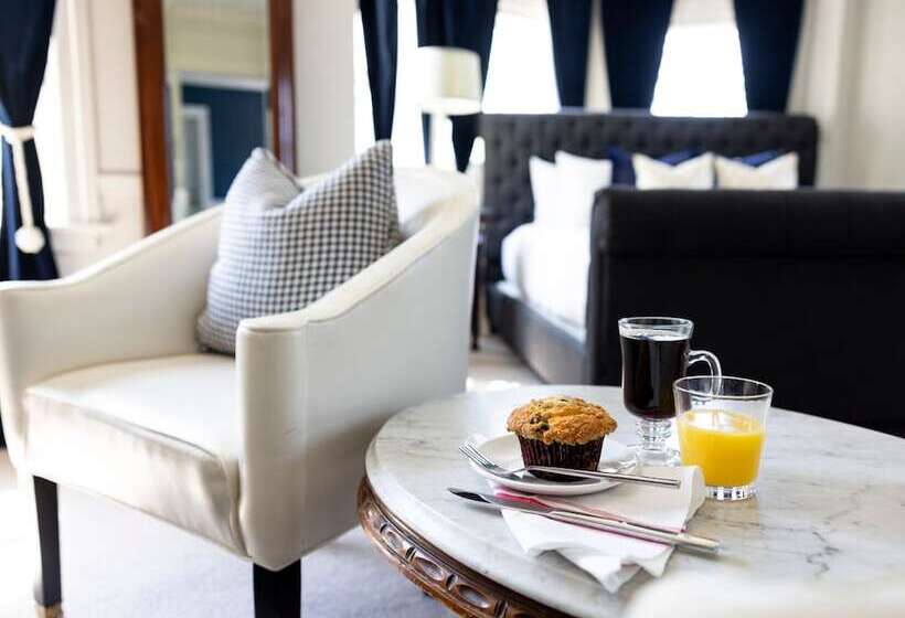 فندق Kennebunkport Inn