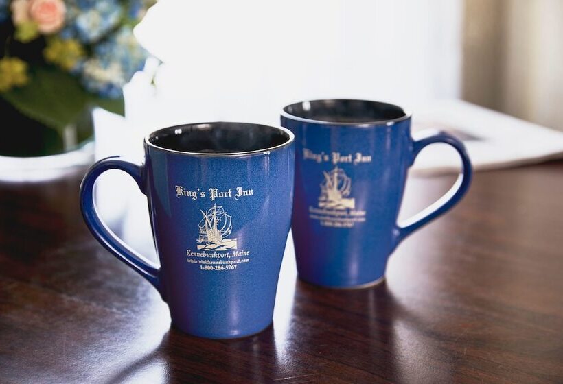 فندق King's Port Inn