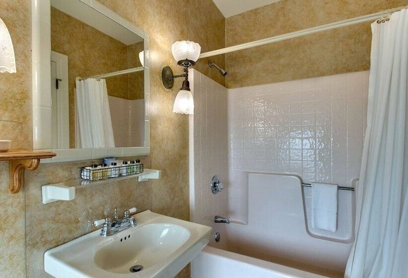 فندق Kingsley Inn