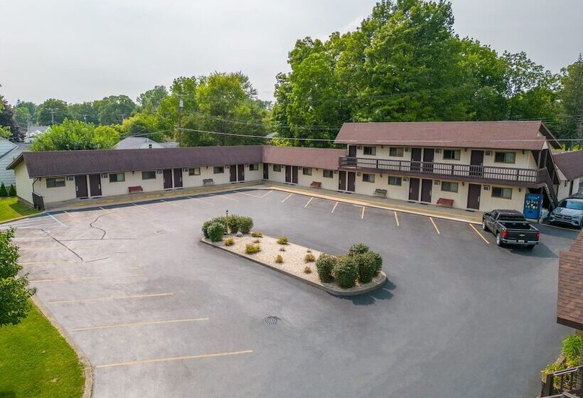 ホテル Kingsway Inn