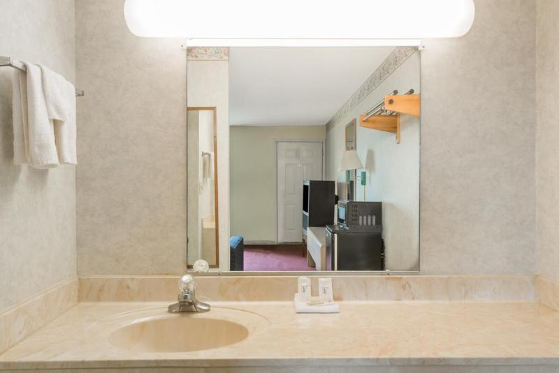 فندق Knights Inn Berea