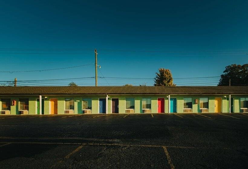 فندق Knights Inn Berea