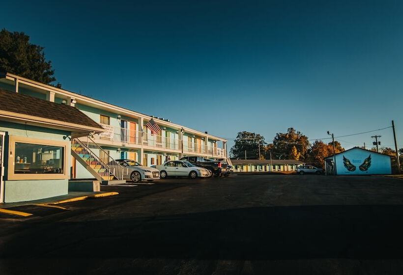 فندق Knights Inn Berea