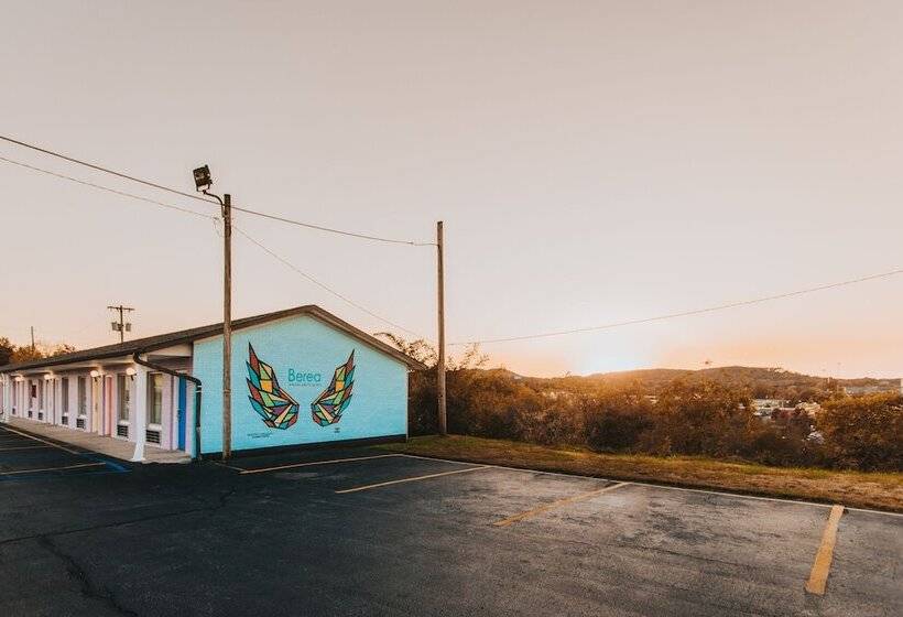 فندق Knights Inn Berea