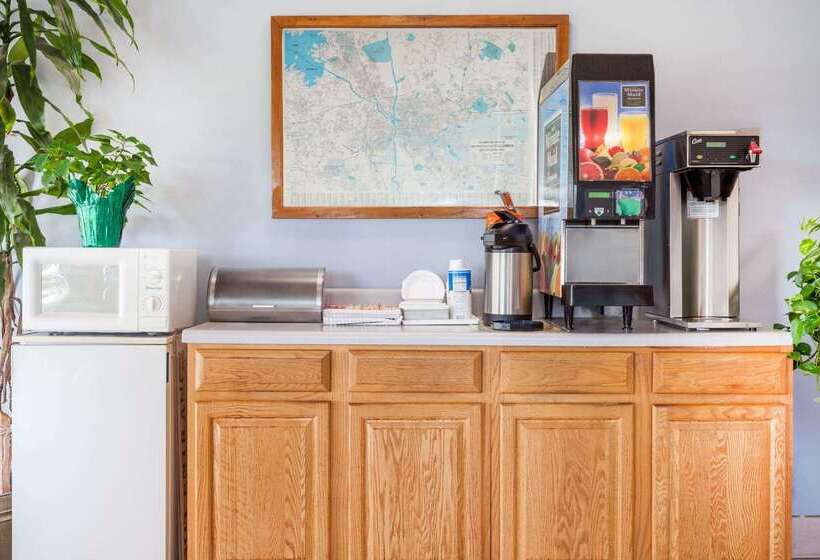 Отель Knights Inn   Columbia