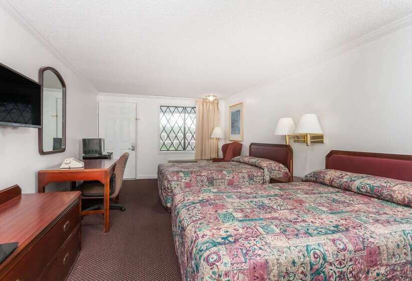 Отель Knights Inn   Columbia