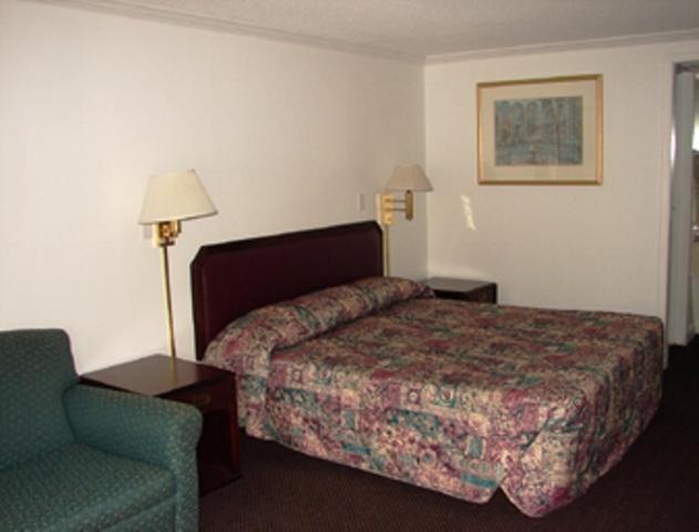 Отель Knights Inn   Columbia