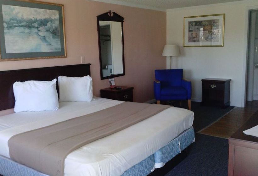 Отель Westwoods Inn and Suites